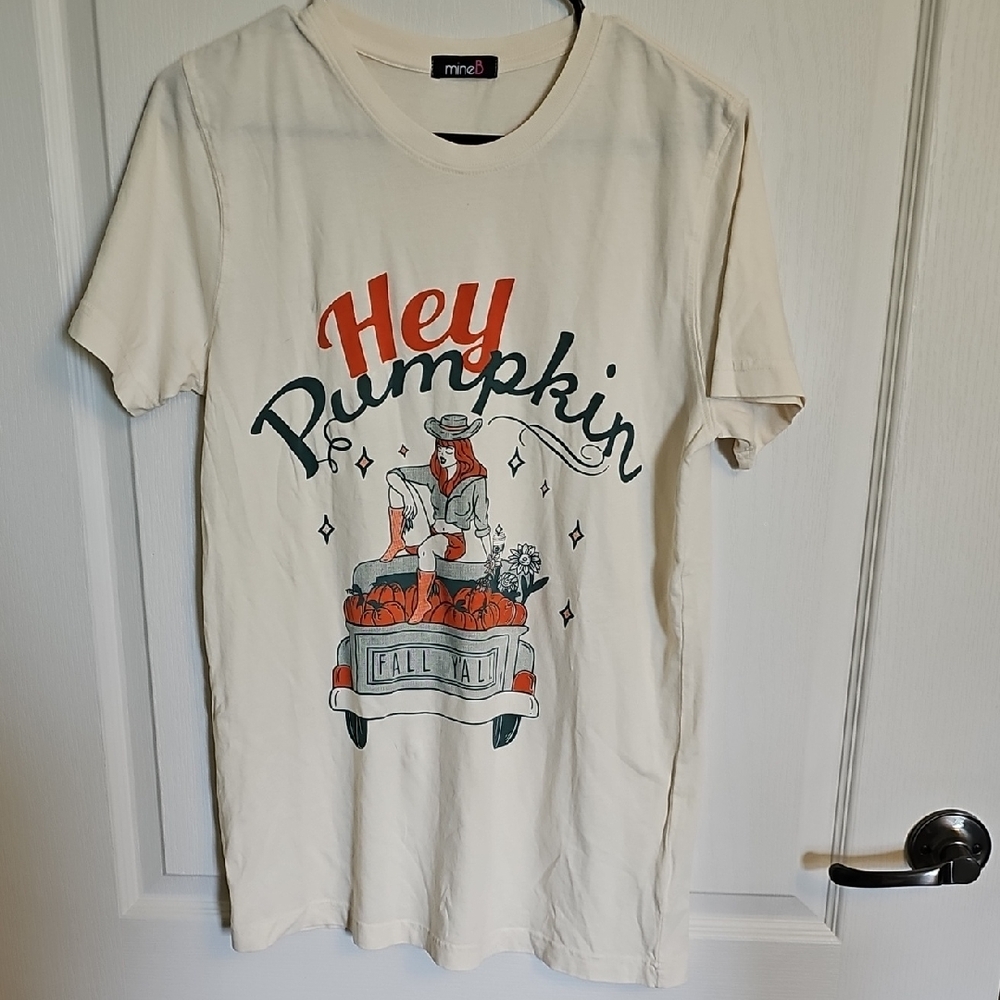 Mine Cream Tee with Black and Pink Label